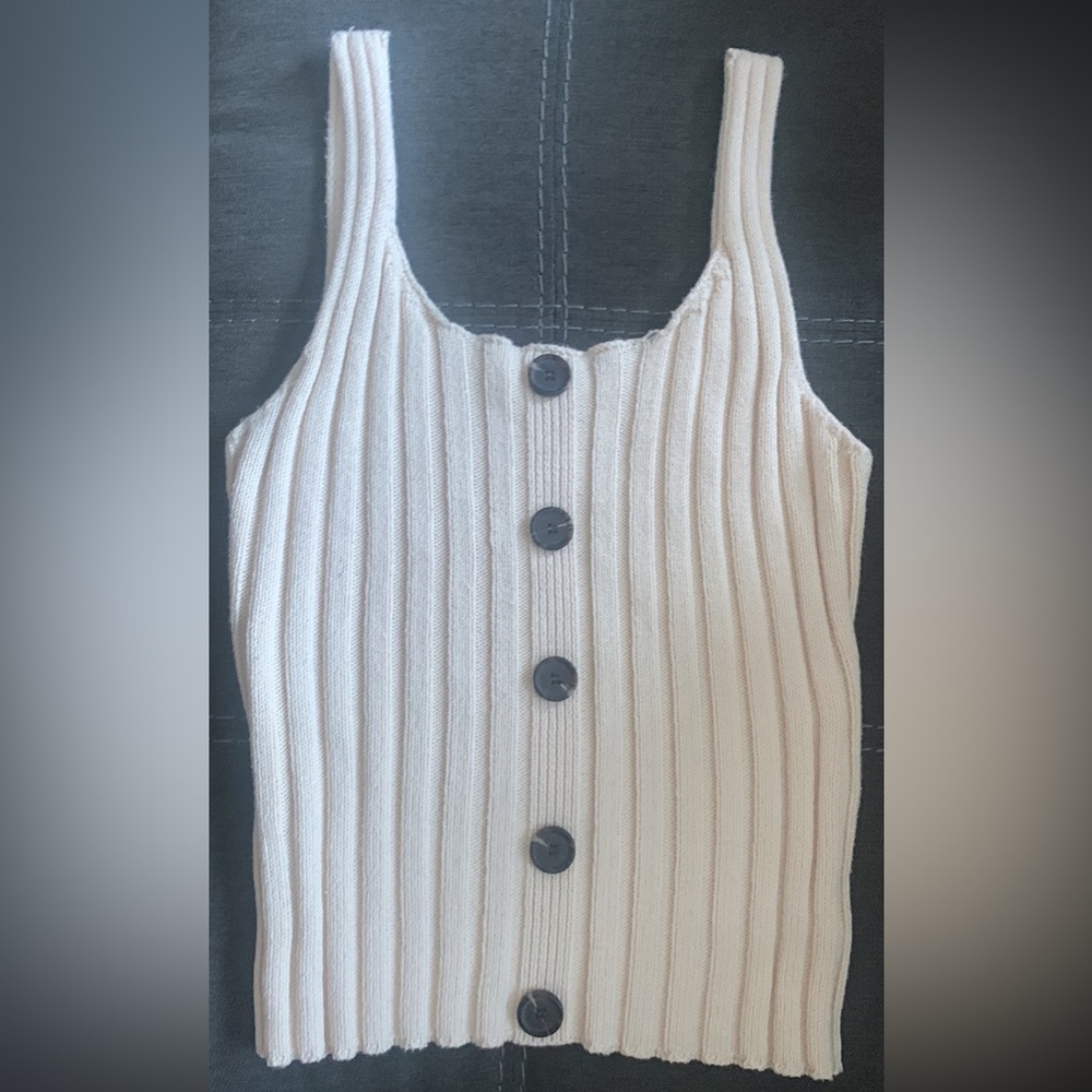 Size L Ribbed Knit Soft Stretch Tank (fits like M)